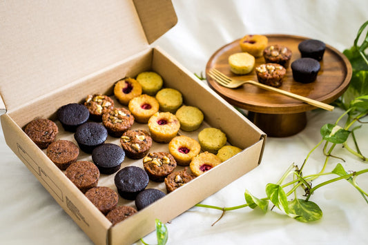 Sweet Treat Box (25 Canapés)